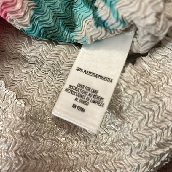 CASUAL CORNER Crimped Sleeveless Floral Blouse size Large - Picture 6 of 9